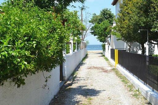 Garden Beach House Паралия Пантелеймона Экстерьер фото